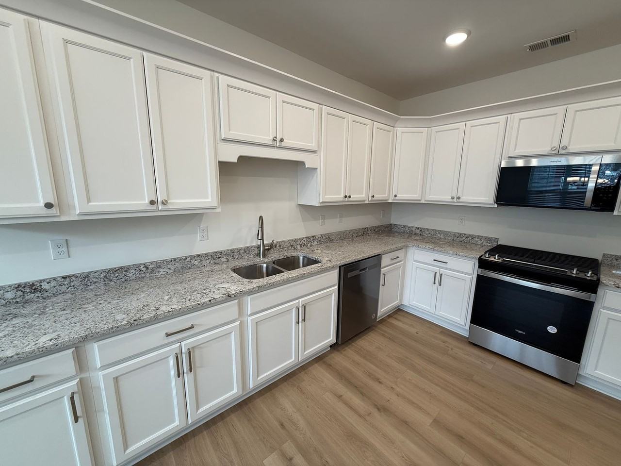 8645 Colleton Way - Photo 3 of 16
