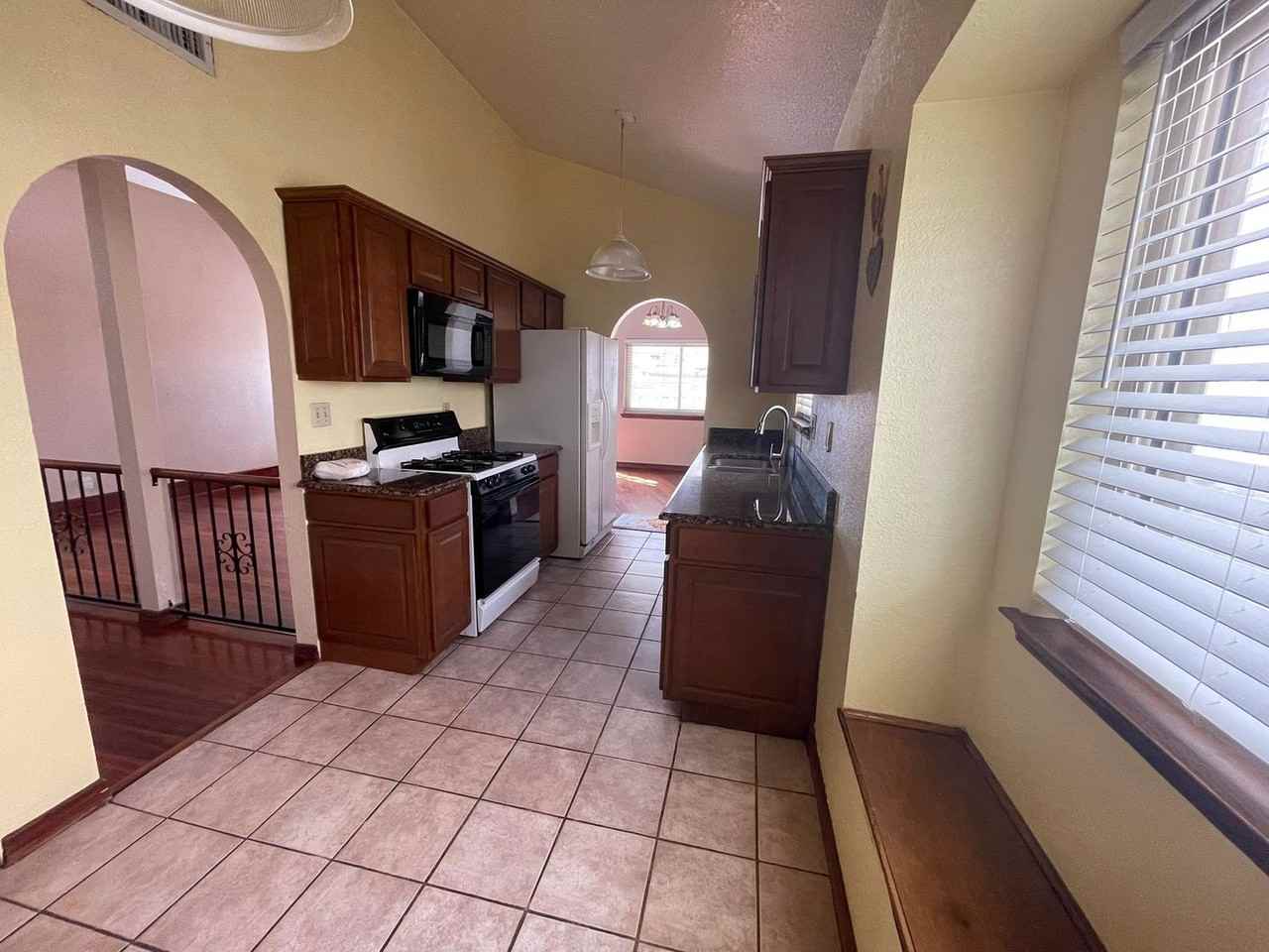 2244 Robert Wynn St - Photo 5 of 14