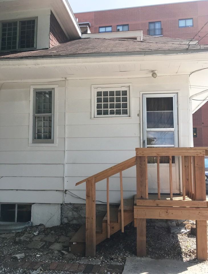 1201 E Walnut St #C - Photo 2 of 14