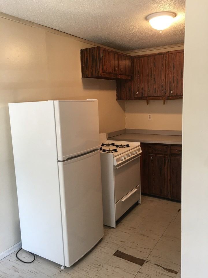 1201 E Walnut St #C - Photo 7 of 14