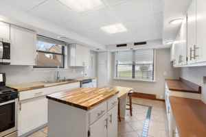 featured image of 1945 W Beckert Ave