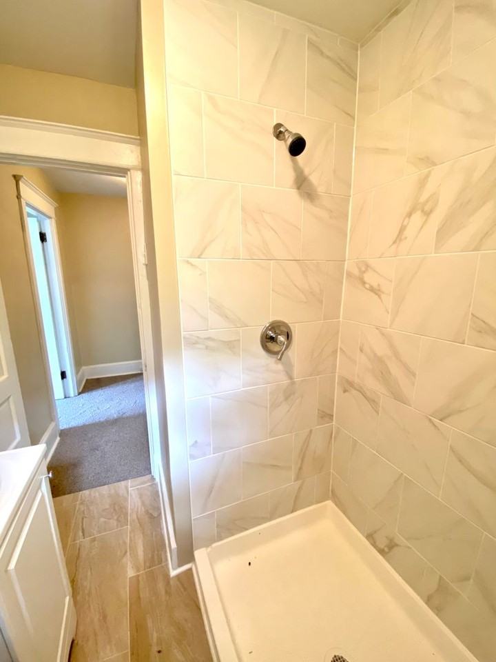 6523 Dean St - Photo 3 of 22