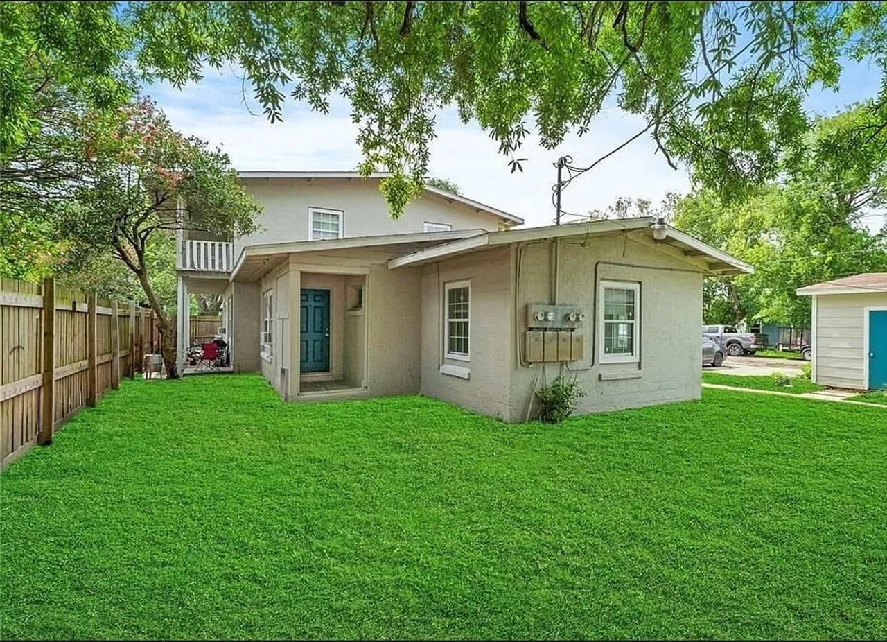 Third Ave Villas II - Photo 2 of 12