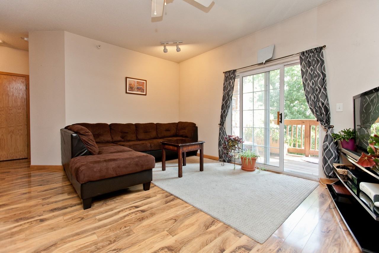 2874 Triple Crown Ln - Photo 3 of 15