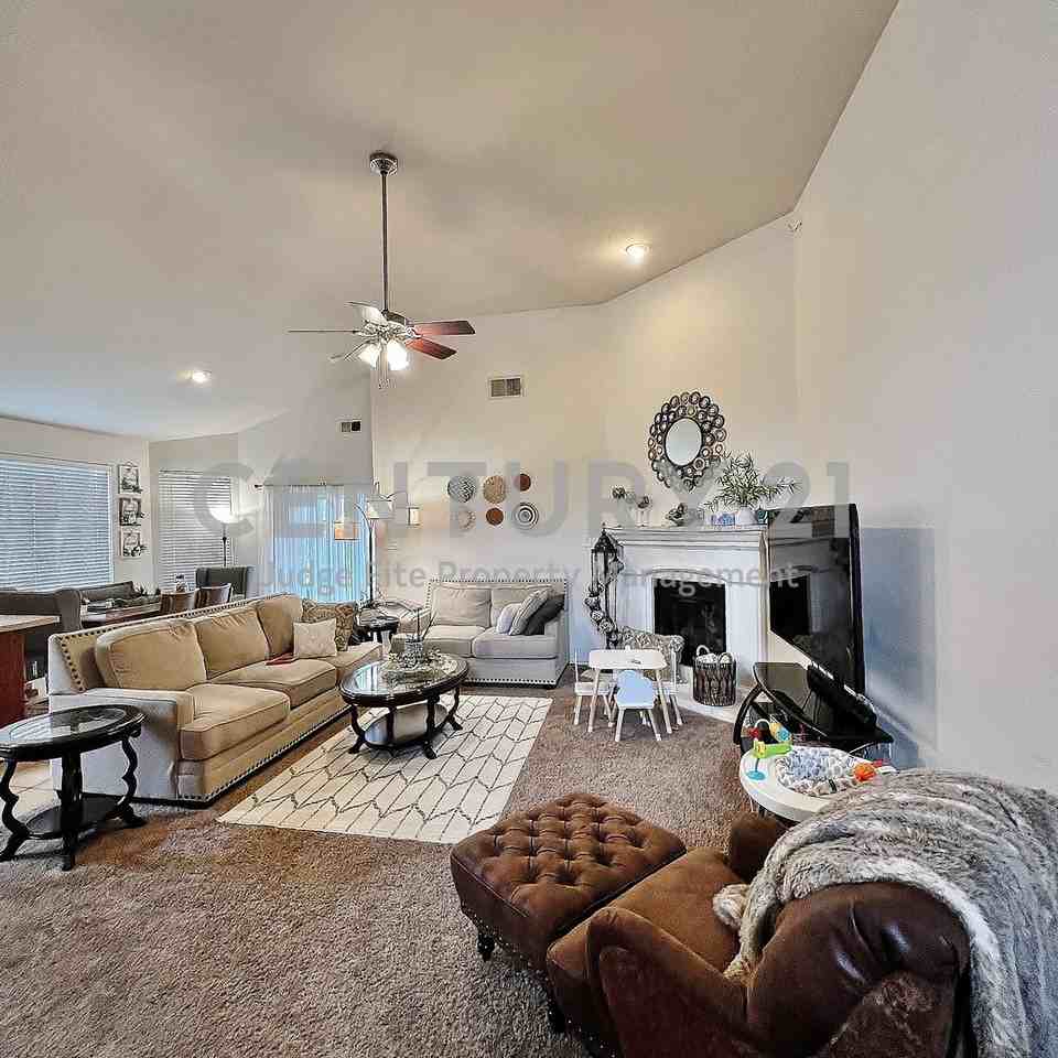 7907 Joshua Tree Ct - Photo 2 of 11