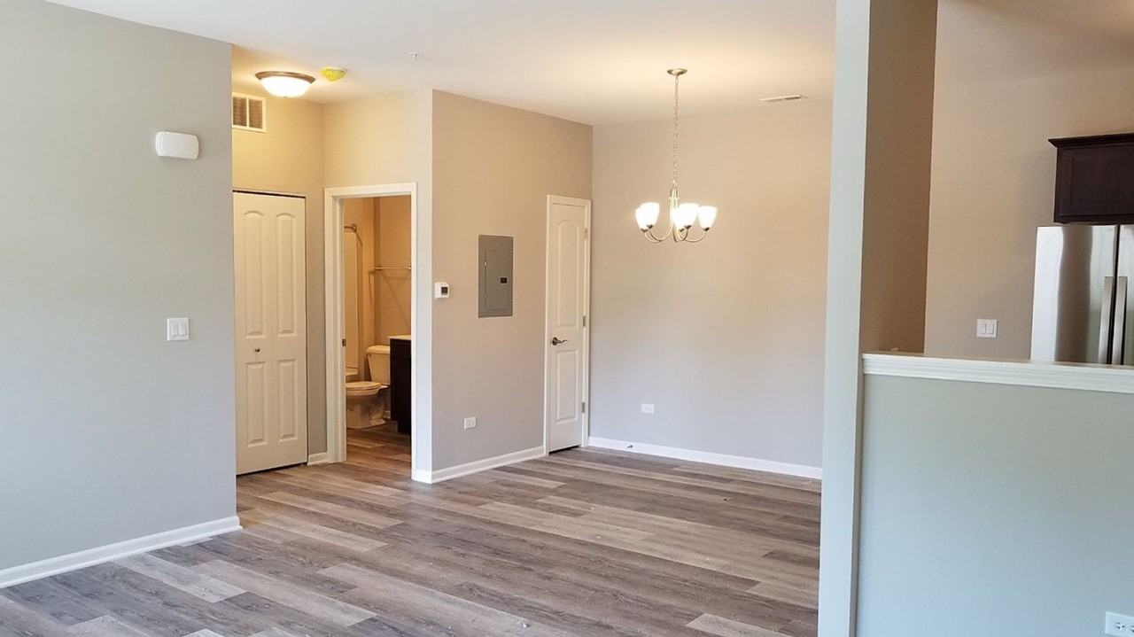 4458 Timber Ridge Ct - Photo 2 of 14