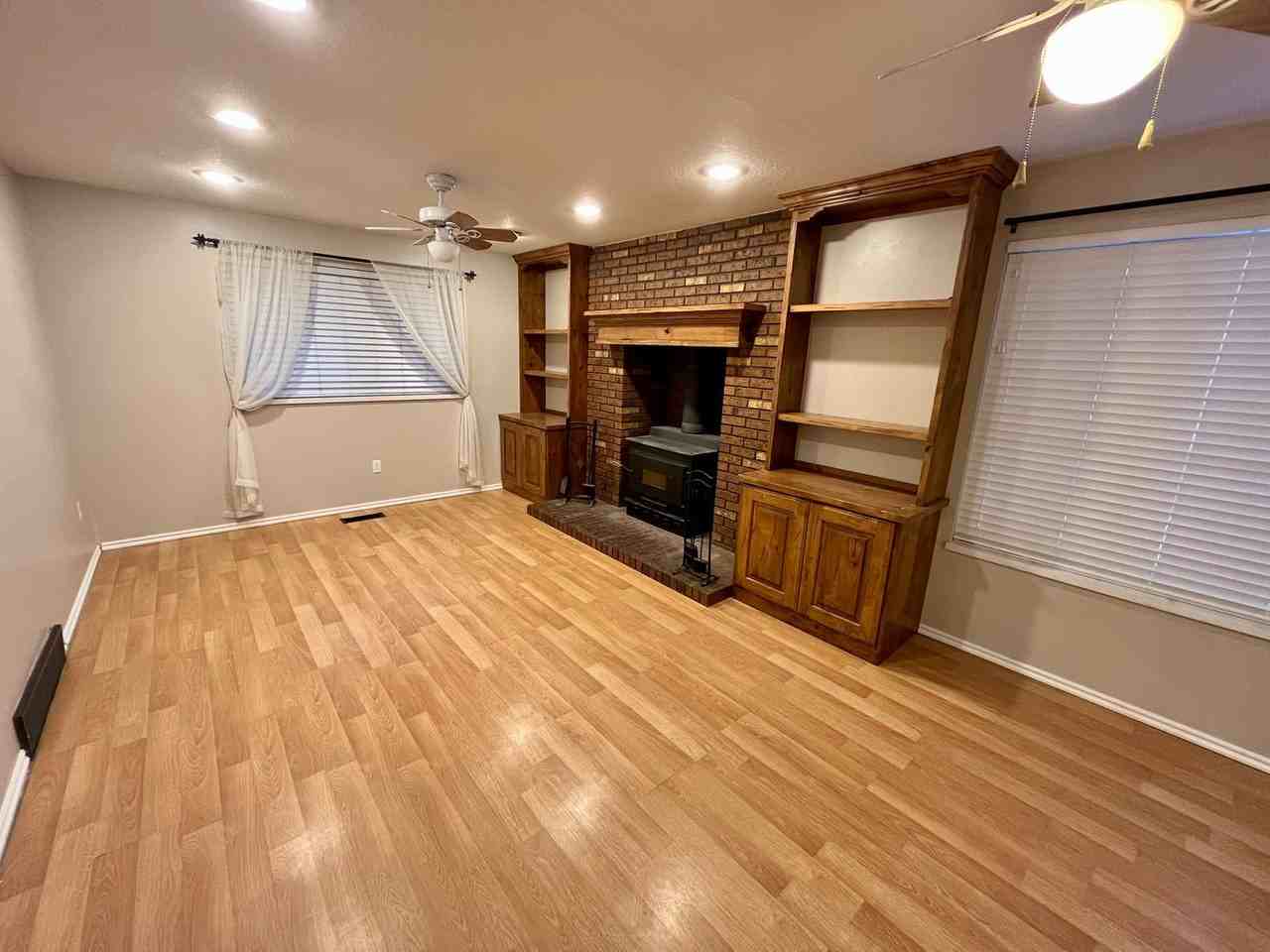 240 W 220 S - Photo 3 of 16