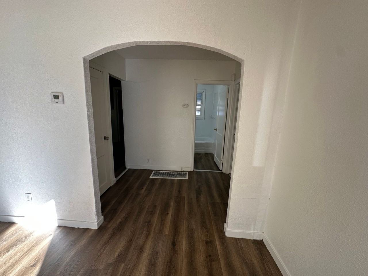 2631 Van Brunt Blvd - Photo 3 of 12