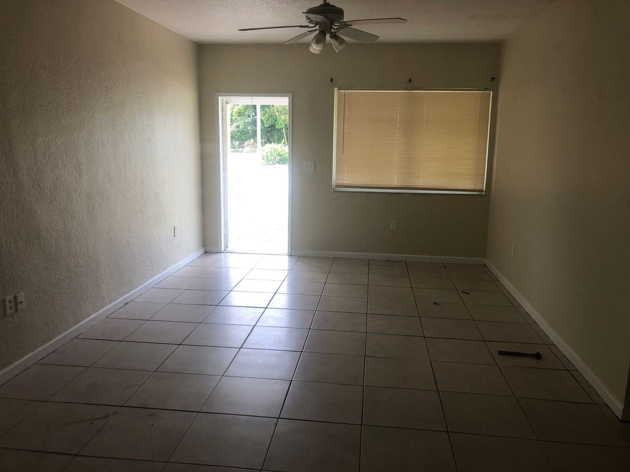 3460 Charleston Blvd - Photo 4 of 15