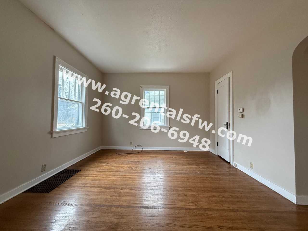 5924 Arbor Ave - Photo 2 of 13