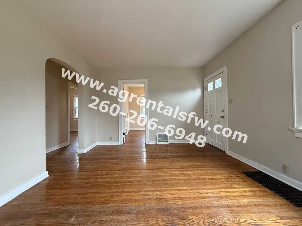 5924 Arbor Ave - Photo 3 of 13