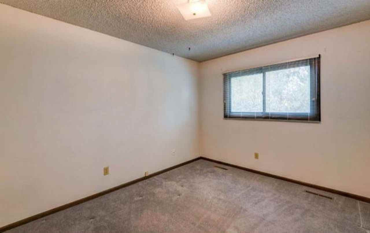 1436 Centennial Rd - Photo 2 of 28