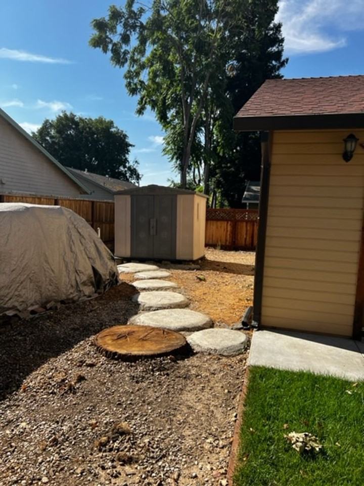 216 Stonybrook Dr - Photo 2 of 15