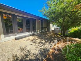 1345 Whitney Ave Apt B #Apt B - Photo 1 of 1