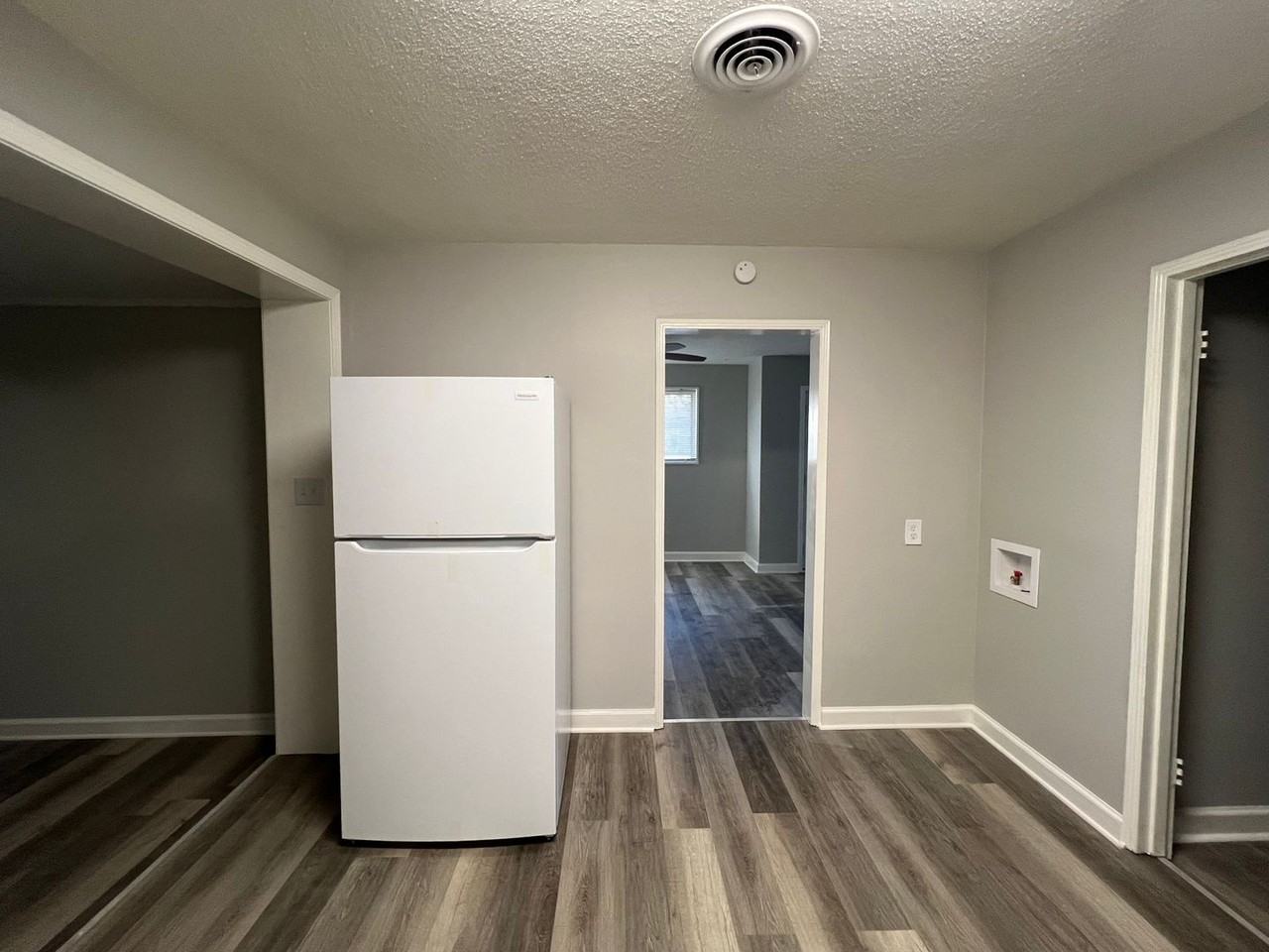 3608 Willow Lane Dr - Photo 6 of 19