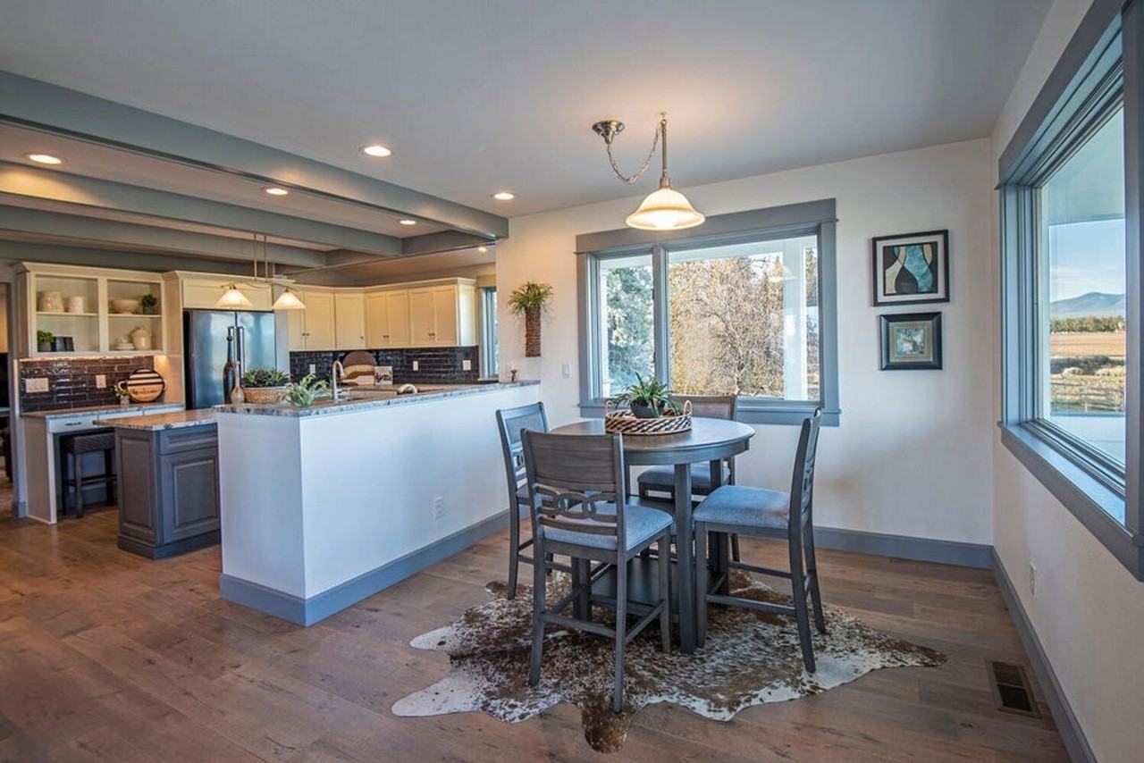 68322 Cloverdale Rd - Photo 7 of 23