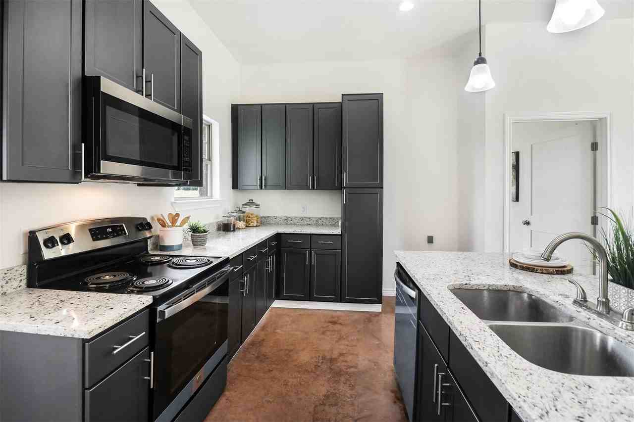 204 Perch Dr - Photo 7 of 27