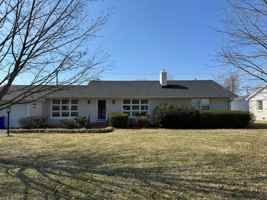 featured image of 705 Hampton Dr