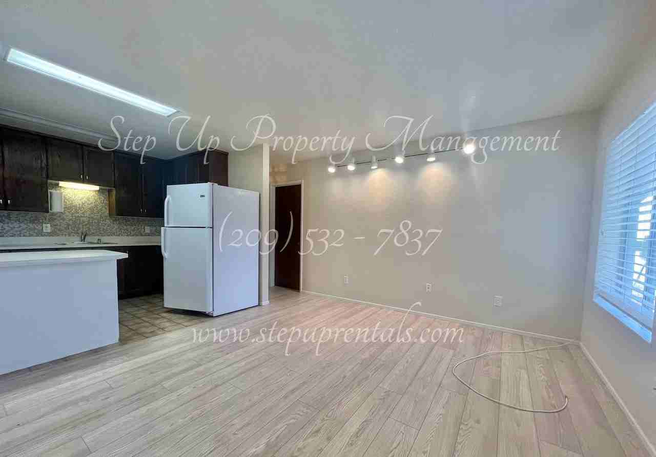 855 Gold Cliff Rd - Photo 3 of 13