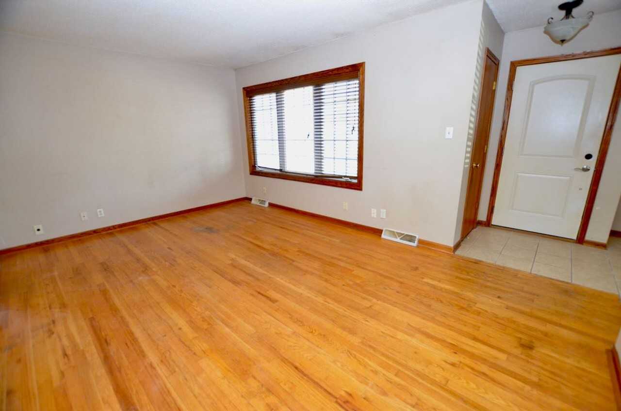 2800 Wedgewood Rd - Photo 3 of 19