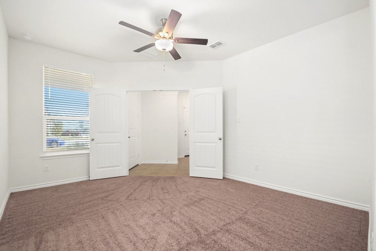 5010 Big Oak Run - Photo 3 of 28