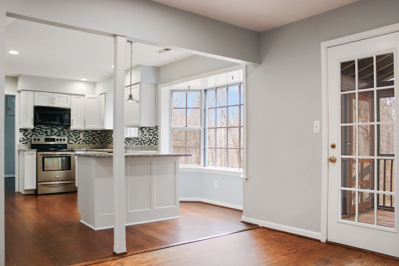 4940 Abelia Way - Photo 4 of 33