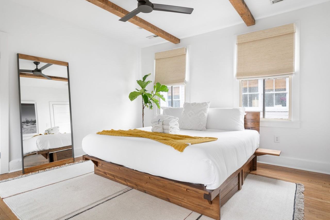 70 Ashe St - Photo 4 of 48