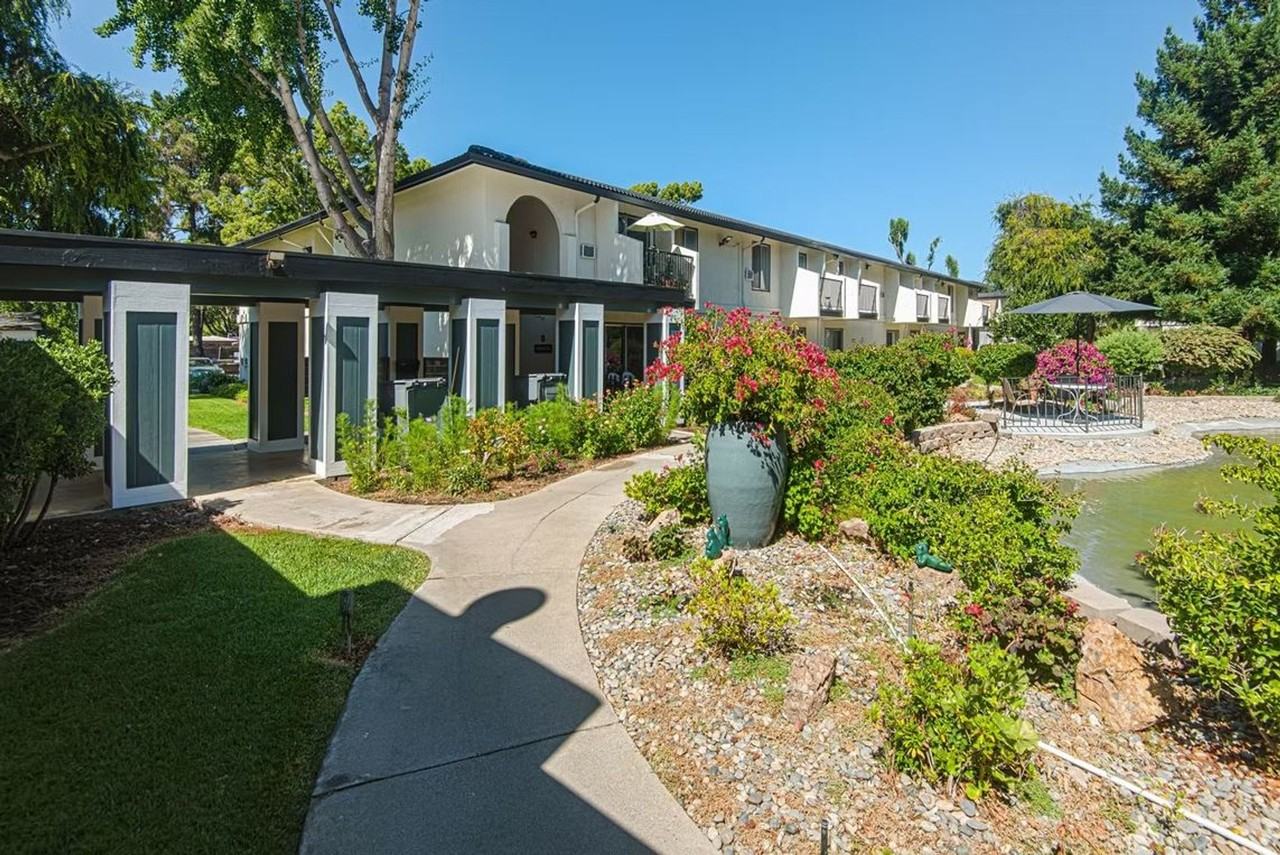 Villa Serena 55+ Rental Community - Photo 3 of 27