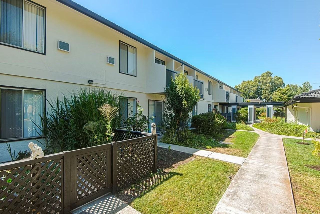 Villa Serena 55+ Rental Community - Photo 4 of 27