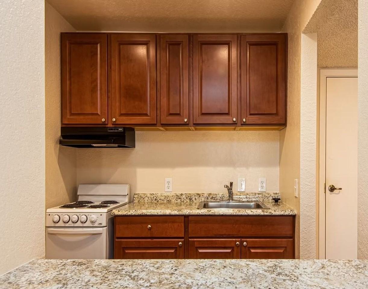 Villa Serena 55+ Rental Community - Photo 7 of 27