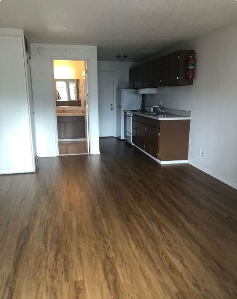 1245 W 7th Aly #10 - Photo 5 of 5
