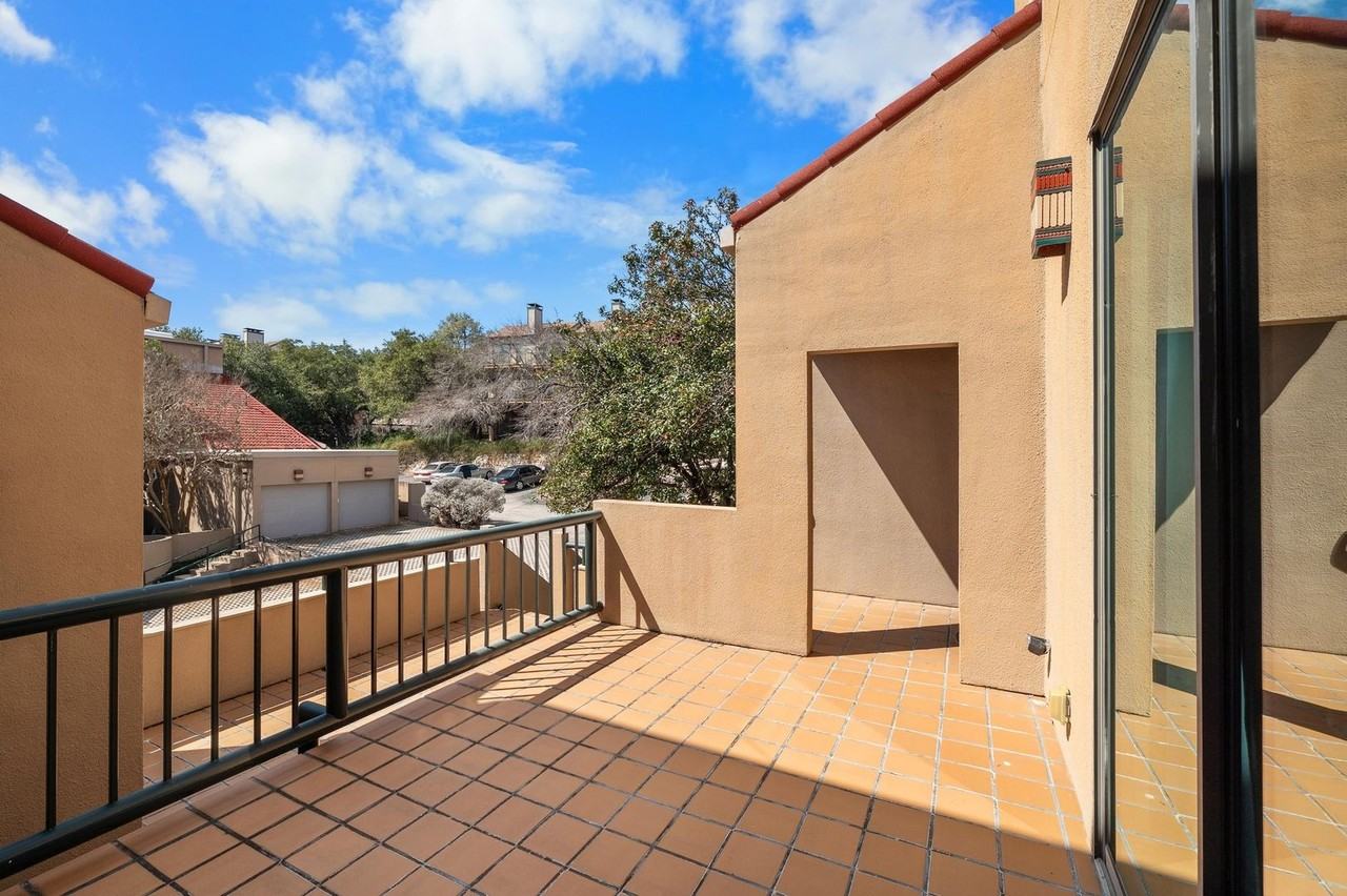 1735 Spyglass Dr #111 - Photo 5 of 28