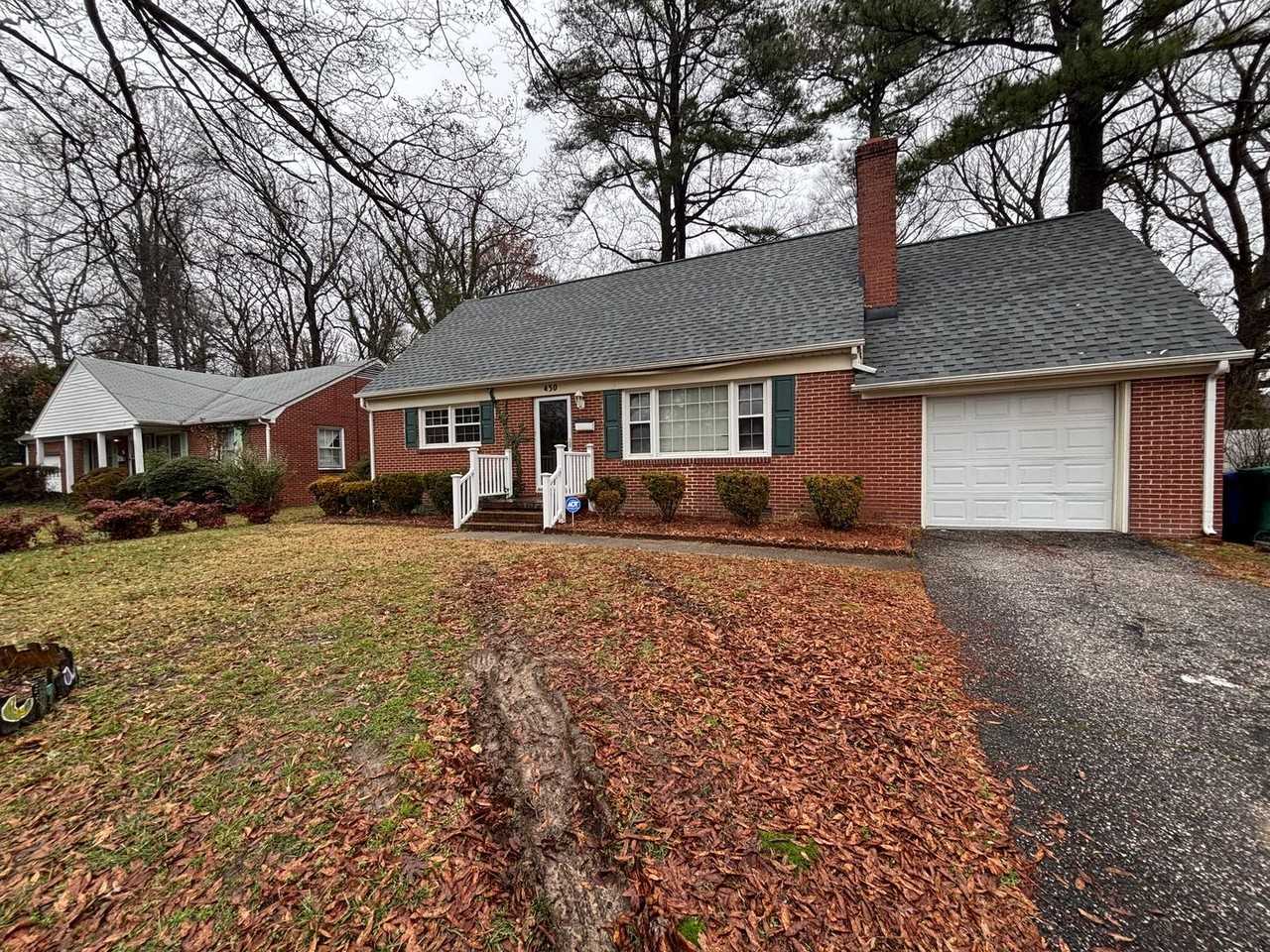 430 Eastwood Dr - Photo 2 of 25