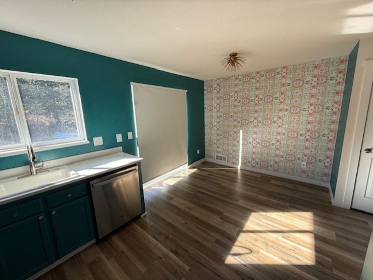 319 Madison Ave - Photo 3 of 9