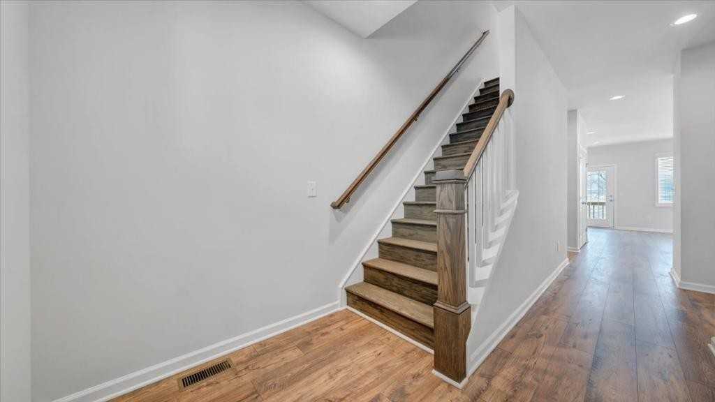 1999 Kyles Way - Photo 2 of 39