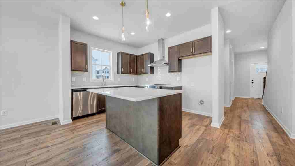 1999 Kyles Way - Photo 5 of 39