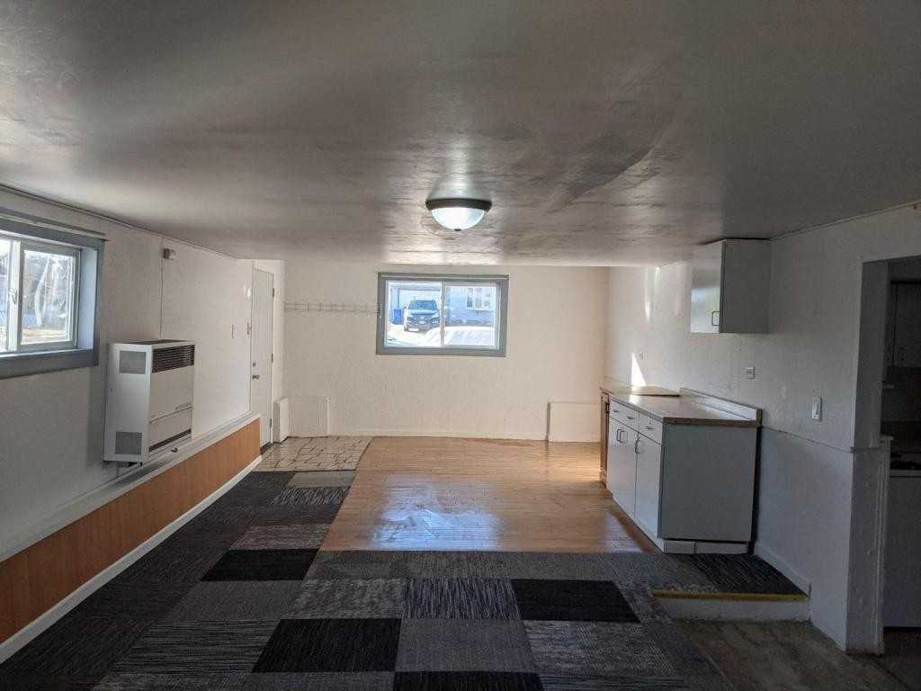 3410 Cypress St - Photo 2 of 10
