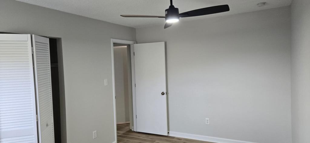 11011 Park Rd - Photo 4 of 14