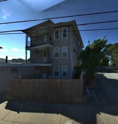 823 Park Ave - Photo 2 of 14