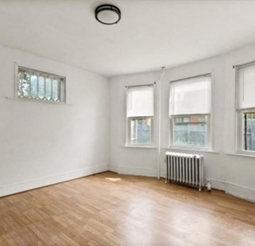 823 Park Ave - Photo 5 of 14