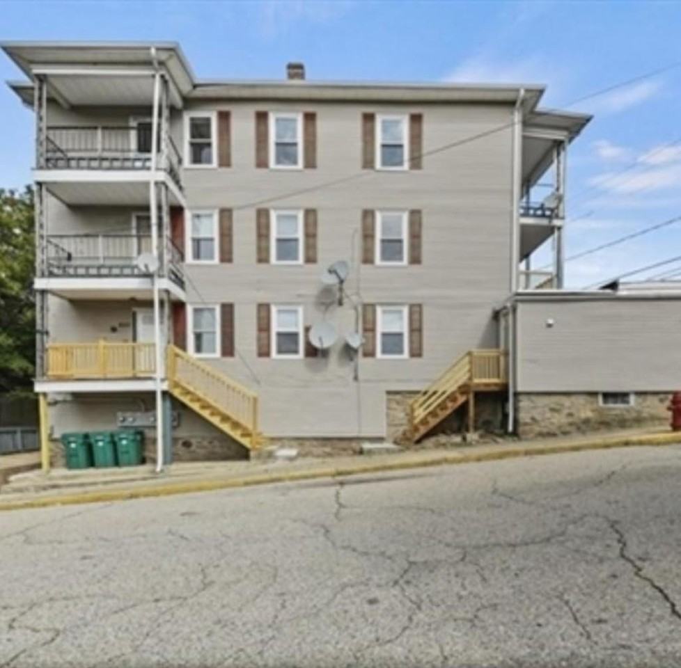 823 Park Ave - Photo 6 of 14