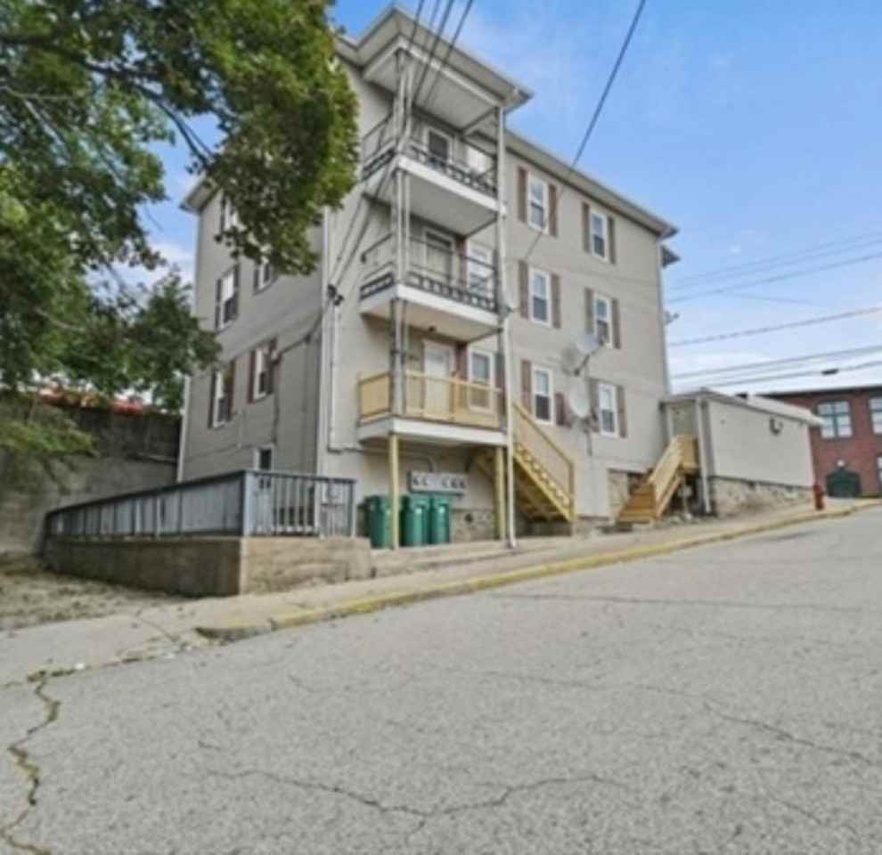 823 Park Ave - Photo 7 of 14