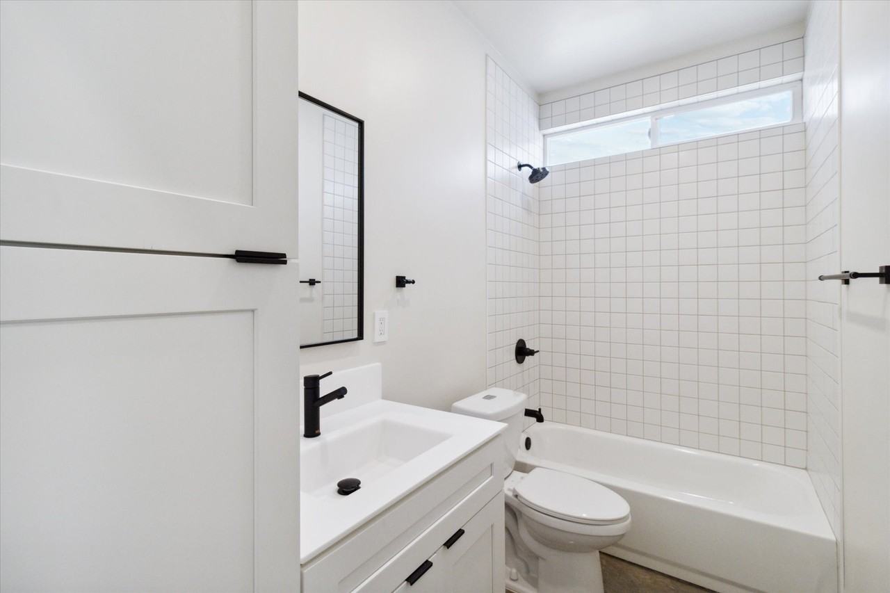 347 W Roma Ave #REAR - Photo 2 of 8