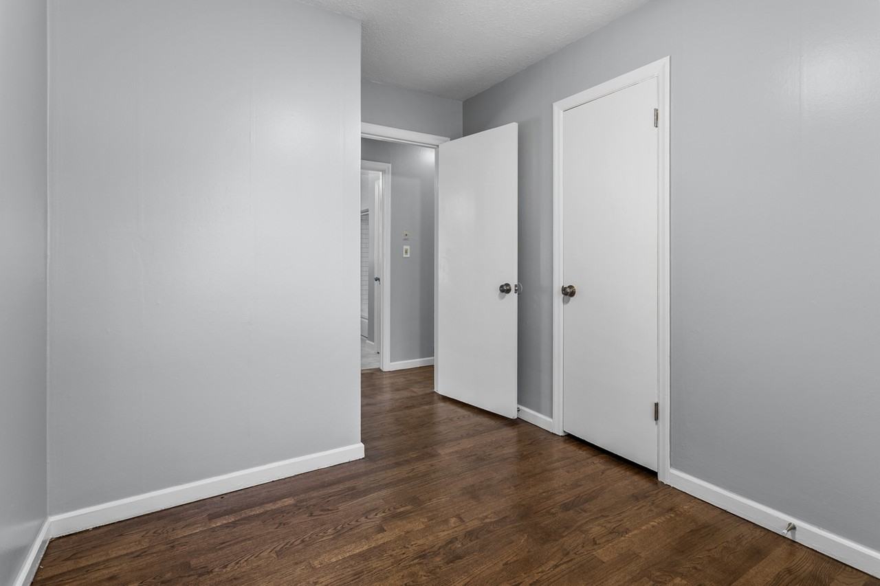 9104 Richards Dr - Photo 7 of 27