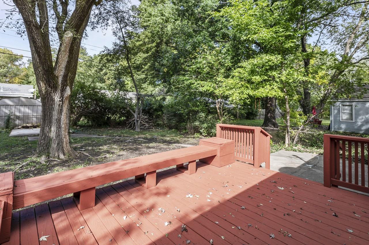 9104 Richards Dr - Photo 4 of 27