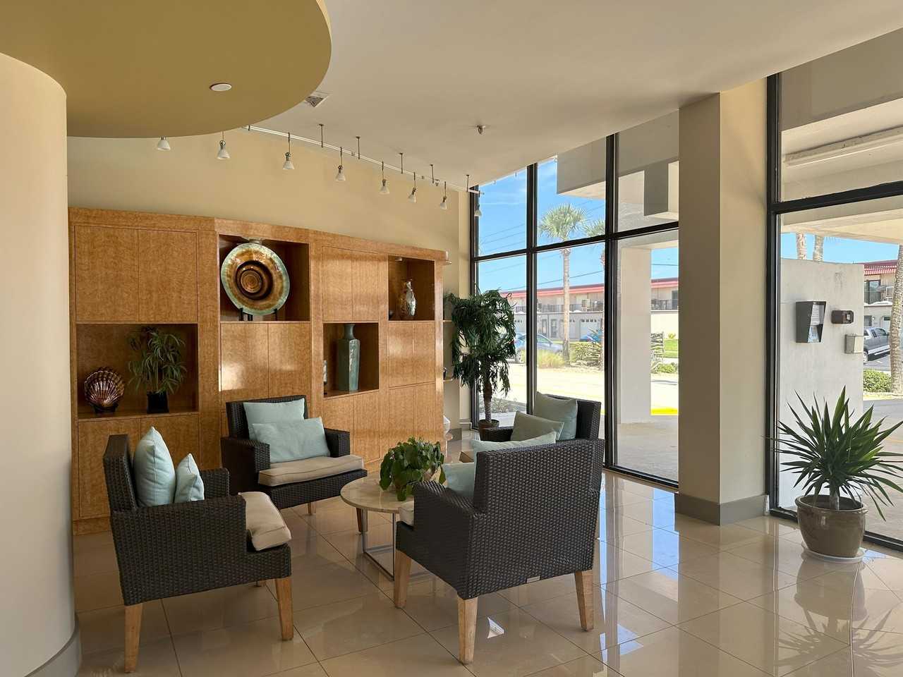 1601 N Central Ave #PH4 - Photo 3 of 50