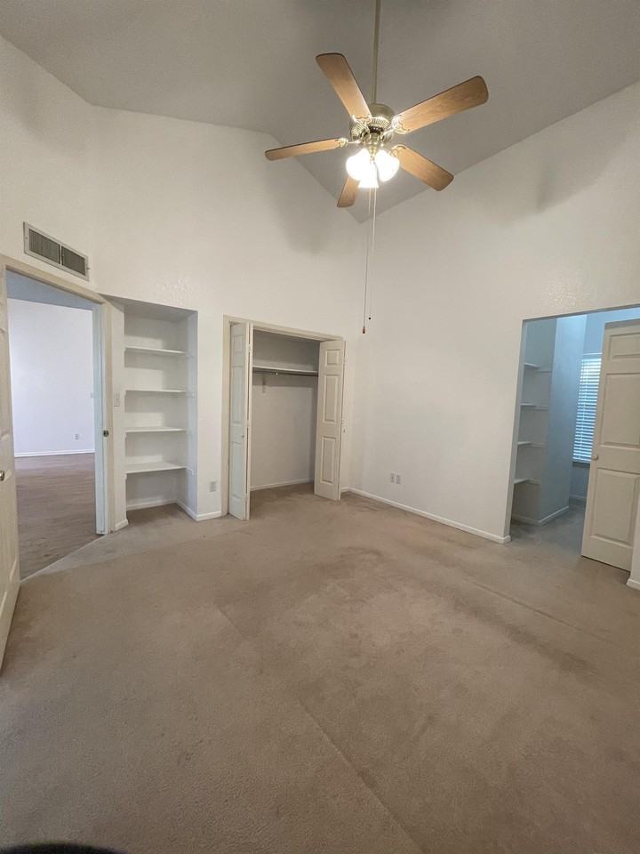 2217 King James Pl - Photo 6 of 14