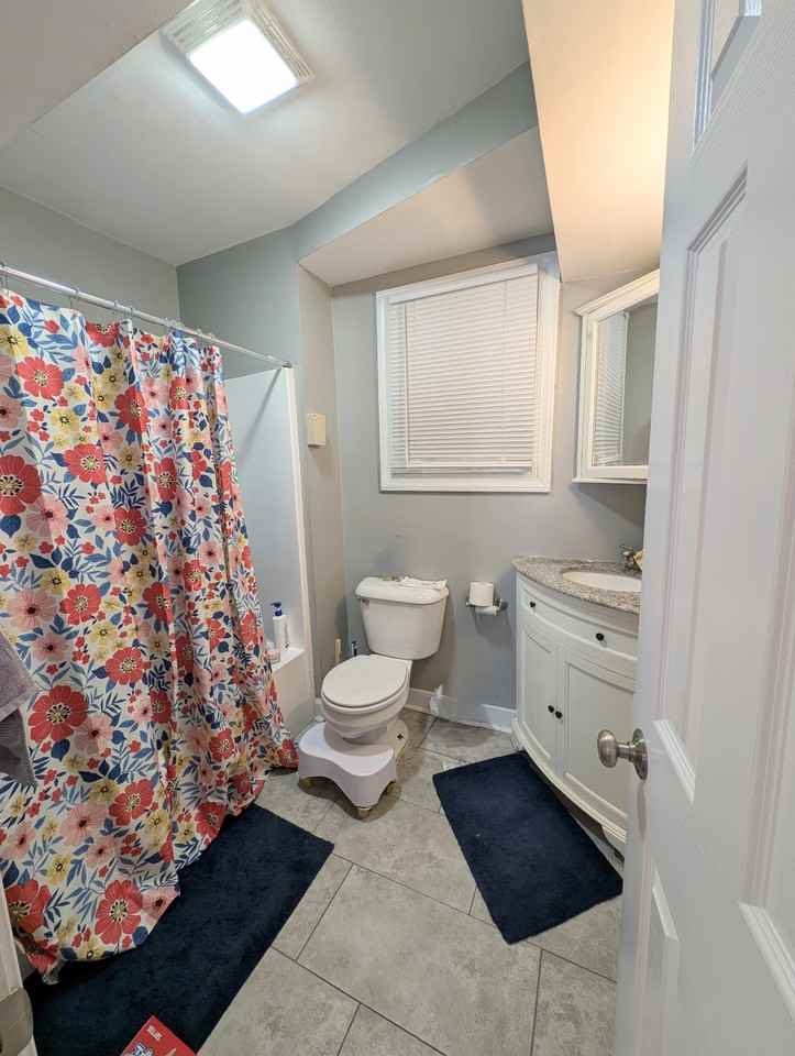2115 E Marshall St - Photo 7 of 26