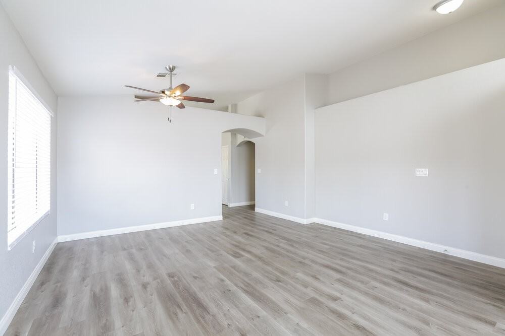 3840 Quail Creek Dr - Photo 4 of 16