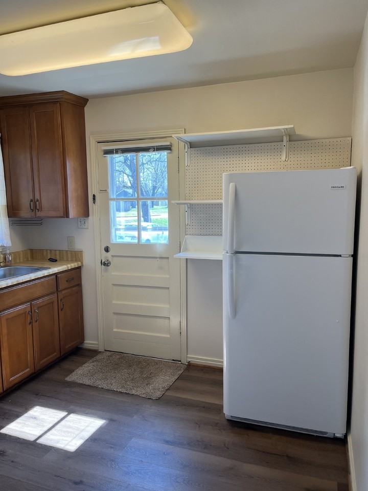 246 Mcgavock Pike - Photo 5 of 16